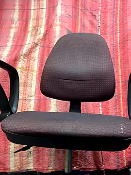 Snapshot of bmwe71 chatting on 28, 11, 2025 bmwe71 online show from 28, 11, 2025