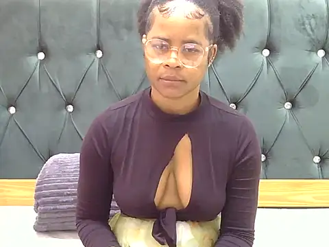 Snapshot of SnowRiderXX chatting on 20, 9, 2025 SnowRiderXX online show from 20, 9, 2025