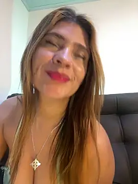 Snapshot of Skarlett_12_ chatting on 22, 10, 2025 Skarlett 12 online show from 22, 10, 2025