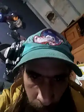 Snapshot of hairy_mannn chatting on 15, 11, 2025 hairy mannn online show from 15, 11, 2025