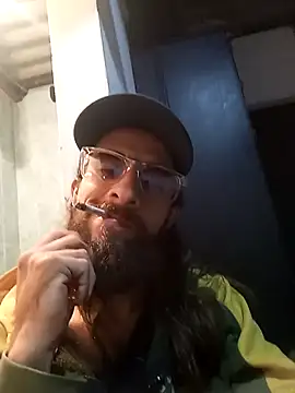 Snapshot of hairy_mannn chatting on 16, 11, 2025 hairy mannn online show from 16, 11, 2025