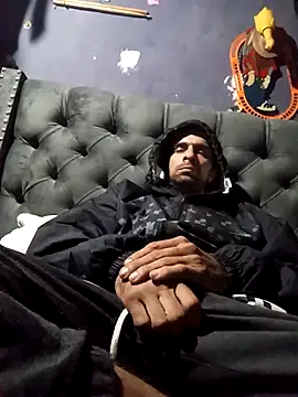 Snapshot of hairy_mannn chatting on 4, 12, 2025 hairy mannn online show from 4, 12, 2025