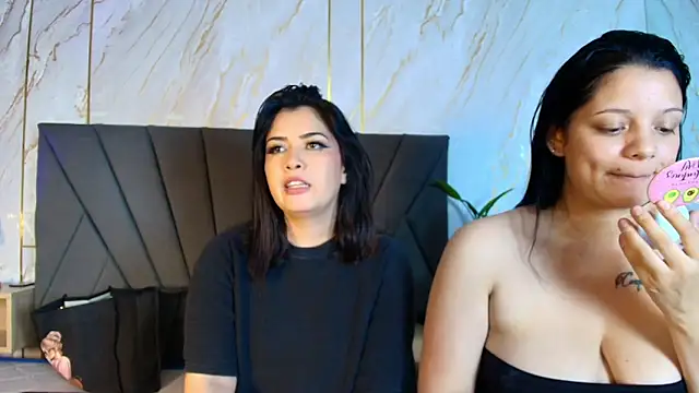 Snapshot of chloe_Laurent1 chatting on 28, 9, 2025 chloe Laurent1 online show from 28, 9, 2025