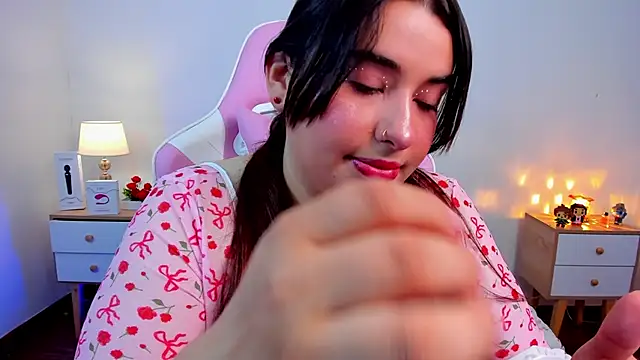 Snapshot of SofiFlex chatting on 17, 9, 2025 SofiFlex online show from 17, 9, 2025