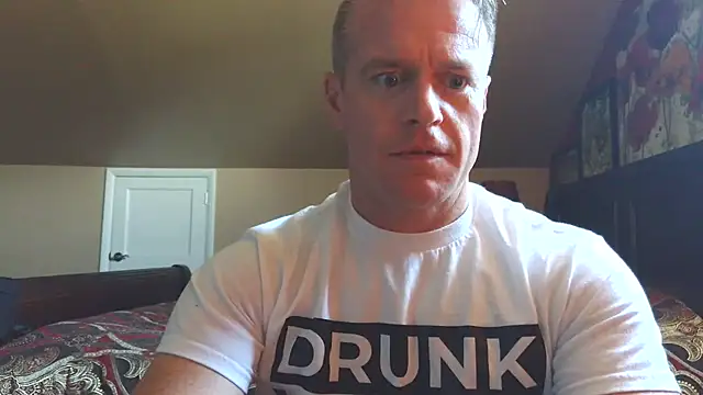 Snapshot of DILFiGuess11 chatting on 4, 6, 2026 DILFiGuess11 online show from 4, 6, 2026