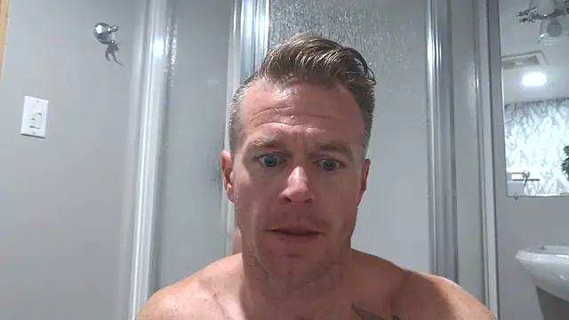 Snapshot of DILFiGuess11 chatting on 7, 6, 2026 DILFiGuess11 online show from 7, 6, 2026