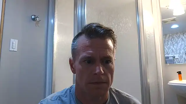 Snapshot of DILFiGuess11 chatting on 24, 6, 2026 DILFiGuess11 online show from 24, 6, 2026