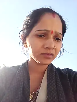 Jooli xx online show from 8, 11, 2025