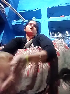 Jooli xx online show from 26, 3, 2026