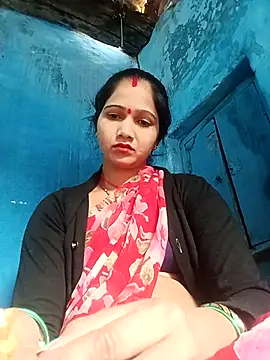 Jooli xx online show from 2, 4, 2026