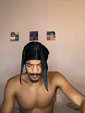 Snapshot of TRILLAHUNG chatting on 26, 9, 2025 TRILLAHUNG online show from 26, 9, 2025