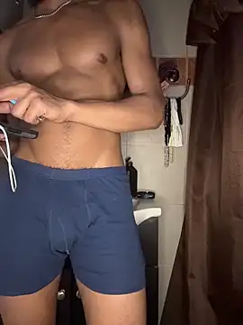 Snapshot of TRILLAHUNG chatting on 30, 10, 2025 TRILLAHUNG online show from 30, 10, 2025