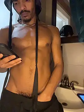 Snapshot of TRILLAHUNG chatting on 15, 12, 2025 TRILLAHUNG online show from 15, 12, 2025