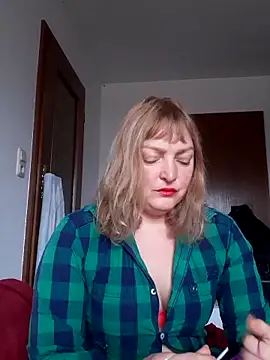 LiluLiluLilu online show from 5, 12, 2025