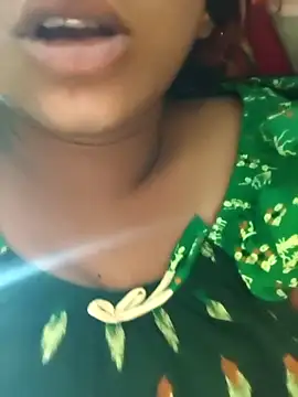 Snapshot of telugu_roja_099 chatting on 5, 10, 2025 telugu roja 099 online show from 5, 10, 2025