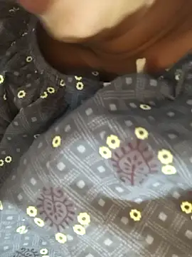 Snapshot of telugu_roja_099 chatting on 19, 10, 2025 telugu roja 099 online show from 19, 10, 2025