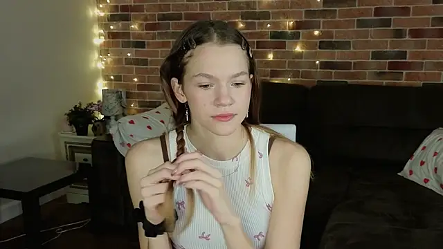 VelvetRisque online show from 10, 1, 2026