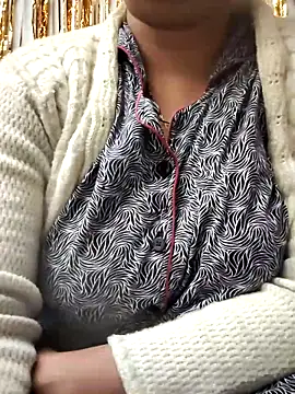 Alina-khan online show from 7, 2, 2026