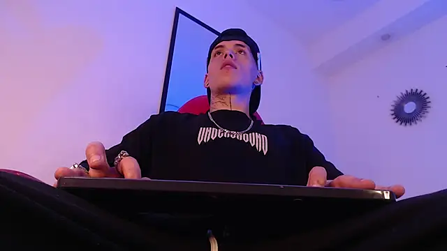 Snapshot of Anhonymus_ chatting on 12, 9, 2025 Anhonymus online show from 12, 9, 2025