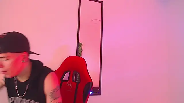 Snapshot of Anhonymus_ chatting on 13, 9, 2025 Anhonymus online show from 13, 9, 2025