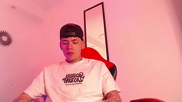 Snapshot of Anhonymus_ chatting on 15, 9, 2025 Anhonymus online show from 15, 9, 2025