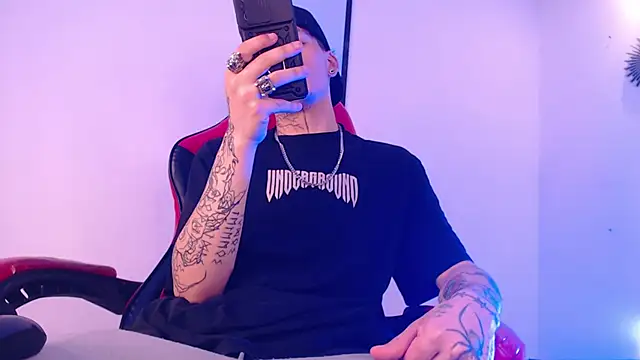 Snapshot of Anhonymus_ chatting on 28, 9, 2025 Anhonymus online show from 28, 9, 2025