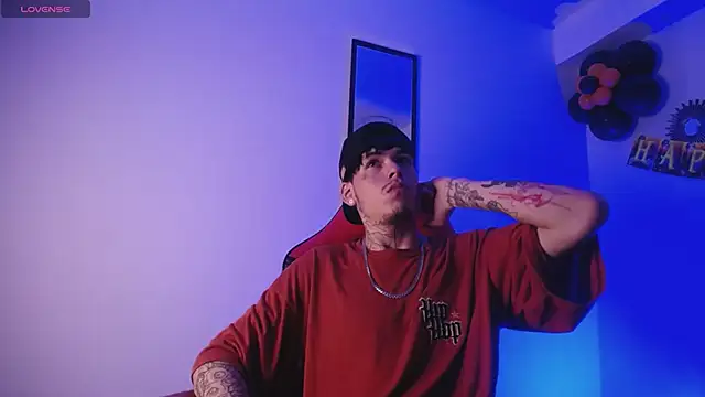 Snapshot of Anhonymus_ chatting on 13, 10, 2025 Anhonymus online show from 13, 10, 2025