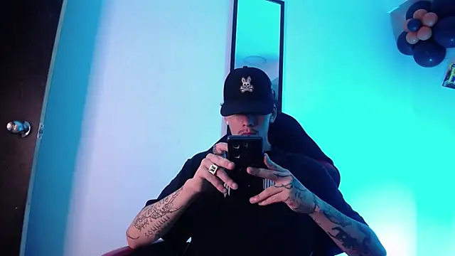 Snapshot of Anhonymus_ chatting on 15, 10, 2025 Anhonymus online show from 15, 10, 2025