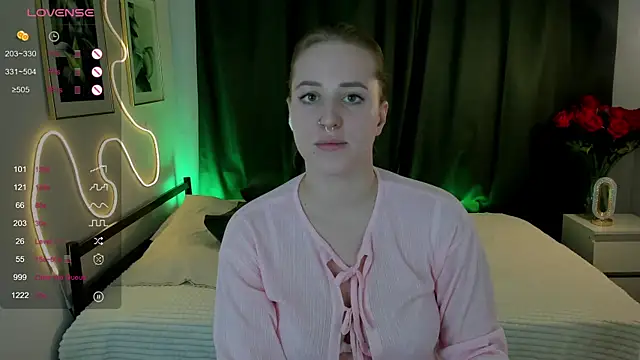 Alice Cire online show from 22, 11, 2025