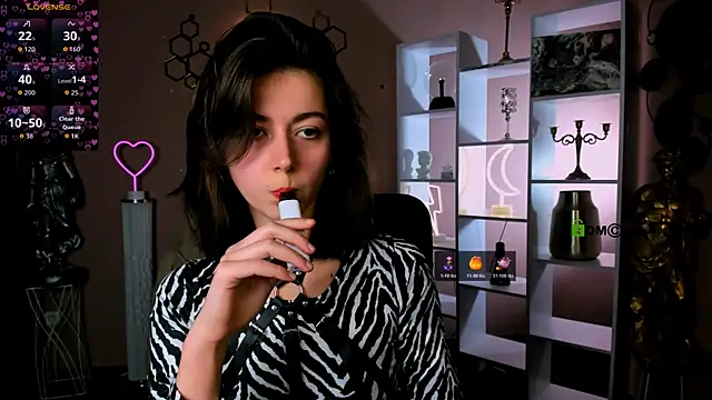 Snapshot of kitniss_dreamy chatting on 16, 11, 2025 kitniss dreamy online show from 16, 11, 2025