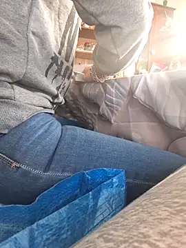 Snapshot of TigreBianca27 chatting on 9, 10, 2025 TigreBianca27 online show from 9, 10, 2025