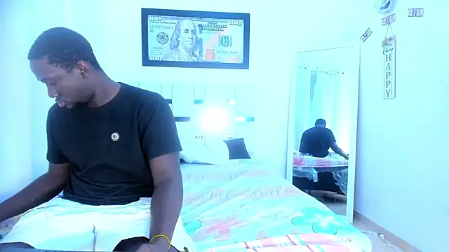 Snapshot of lucas_manzon chatting on 26, 11, 2025 lucas manzon online show from 26, 11, 2025