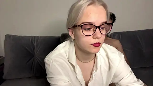 Snapshot of bawdycouplee chatting on 21, 9, 2025 bawdycouplee online show from 21, 9, 2025
