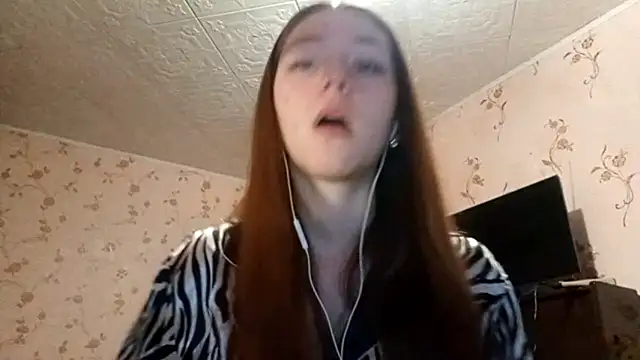 Snapshot of Sophiecuttie chatting on 17, 9, 2025 Sophiecuttie online show from 17, 9, 2025