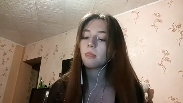 Snapshot of Sophiecuttie chatting on 24, 9, 2025 Sophiecuttie online show from 24, 9, 2025