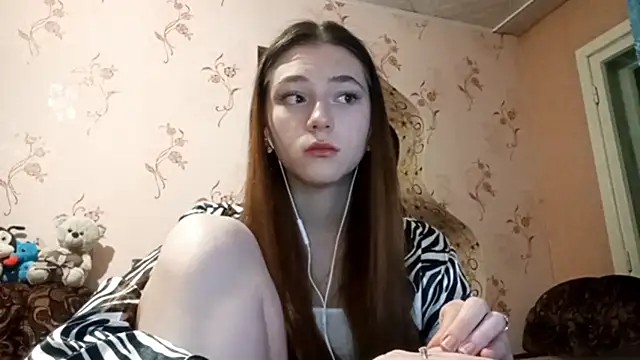 Snapshot of Sophiecuttie chatting on 30, 9, 2025 Sophiecuttie online show from 30, 9, 2025