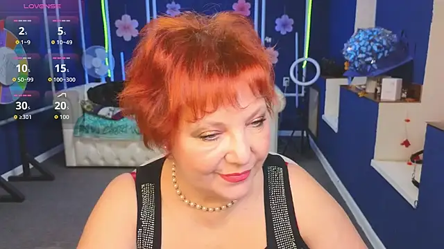 Kira Kenett online show from 3, 12, 2025