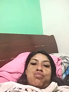 Snapshot of AnggelicaSwan21 chatting on 13, 10, 2025 AnggelicaSwan21 online show from 13, 10, 2025