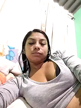 Snapshot of AnggelicaSwan21 chatting on 25, 11, 2025 AnggelicaSwan21 online show from 25, 11, 2025