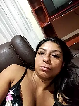 Snapshot of AnggelicaSwan21 chatting on 15, 12, 2025 AnggelicaSwan21 online show from 15, 12, 2025