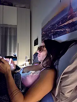 Snapshot of sexy7883 chatting on 8, 10, 2025 sexy7883 online show from 8, 10, 2025