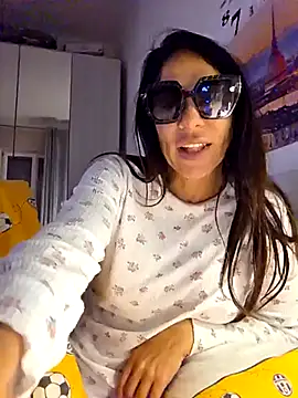 Snapshot of sexy7883 chatting on 16, 11, 2025 sexy7883 online show from 16, 11, 2025