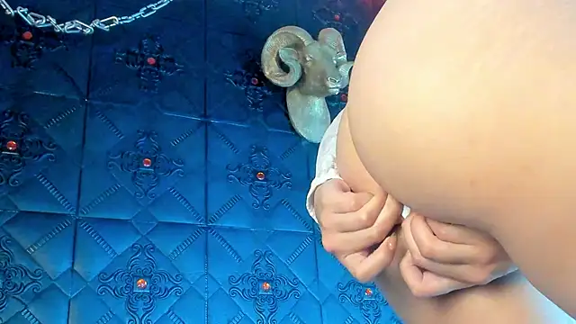 LolaXXXperience online show from 21, 10, 2025