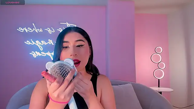 Snapshot of MayaMoretti_ chatting on 22, 12, 2025 MayaMoretti online show from 22, 12, 2025