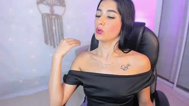 Ginni charlotte online show from 31, 5, 2026