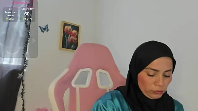 Snapshot of dalila_kemur chatting on 22, 10, 2025 dalila kemur online show from 22, 10, 2025