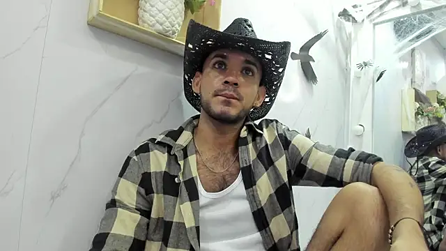 Snapshot of EthanGrey chatting on 22, 10, 2025 EthanGrey online show from 22, 10, 2025