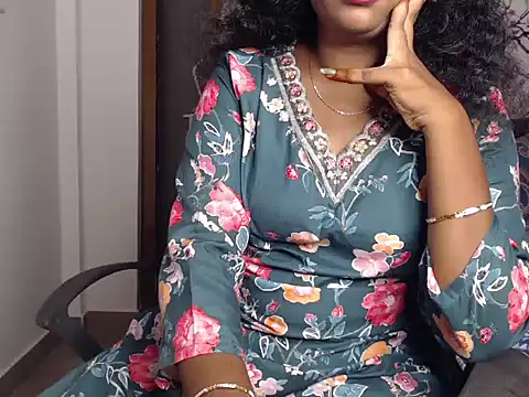 Snapshot of Zellybean_telugu chatting on 4, 10, 2025 Zellybean telugu online show from 4, 10, 2025