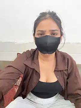 Snapshot of Sex_Queen_aaraya chatting on 9, 5, 2026 Sex Queen aaraya online show from 9, 5, 2026