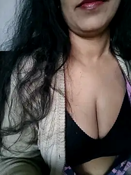 Snapshot of Deepa_Sharma143 chatting on 4, 12, 2025 Deepa Sharma143 online show from 4, 12, 2025